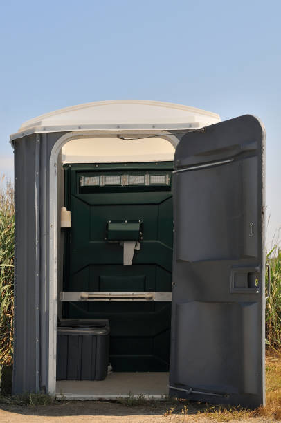 Best Luxury portable toilet rental  in Garden Acres, CA